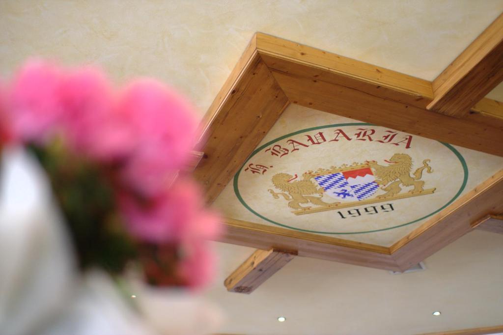 Hotel Bavaria Levico Terme Exterior photo
